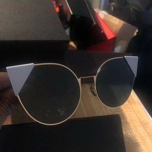 Fendi 57mm Cat eyes sunglasses